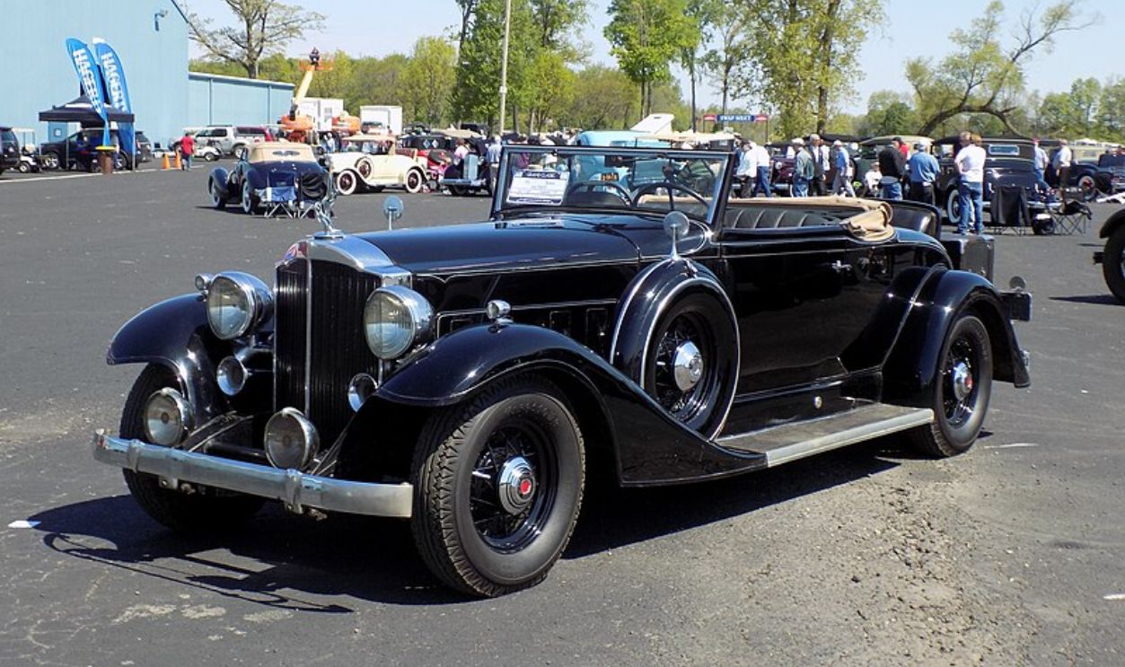 1933 Packard Twelve Coupe Roadster