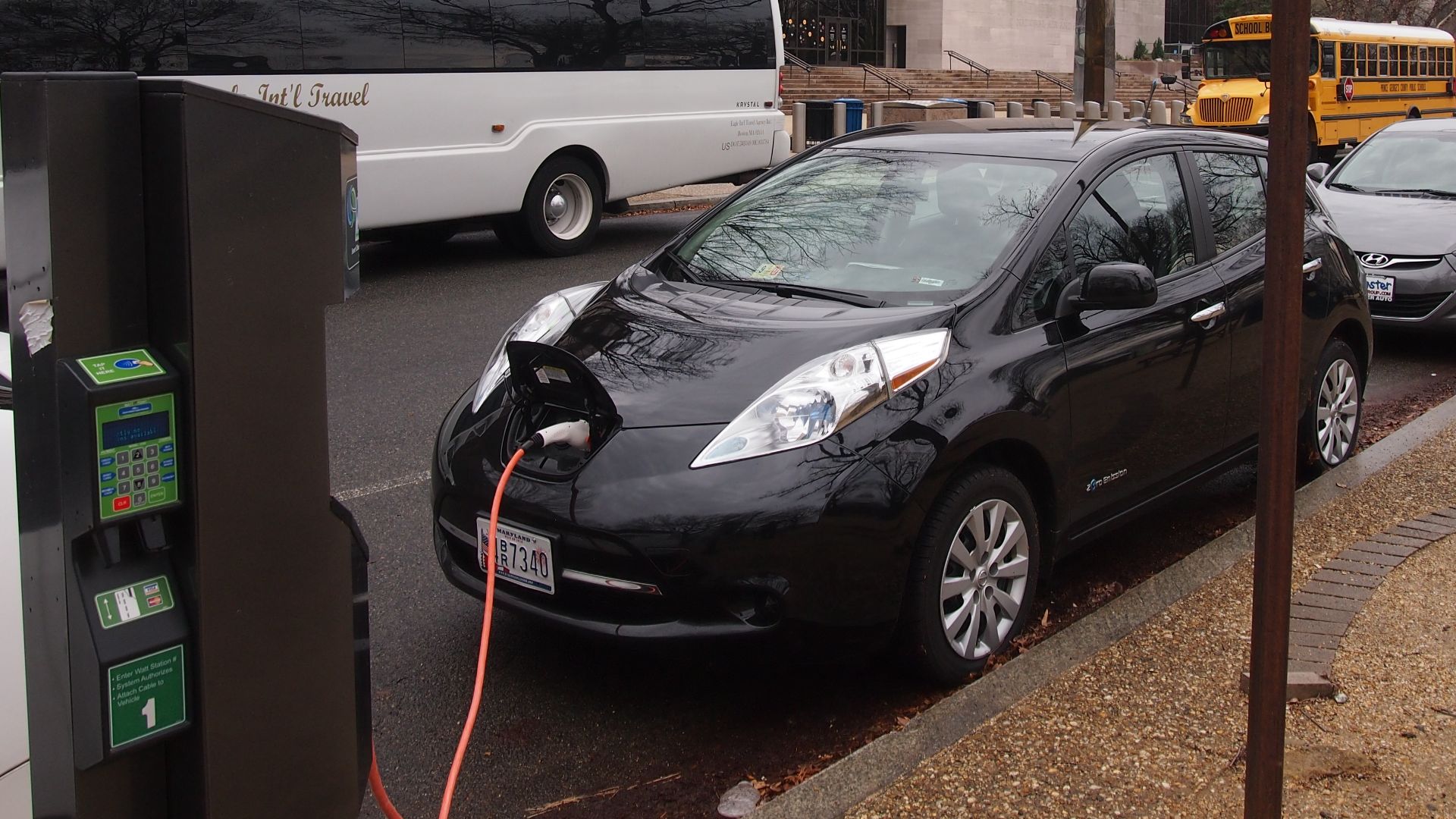File:Electric car charging 125912.jpg