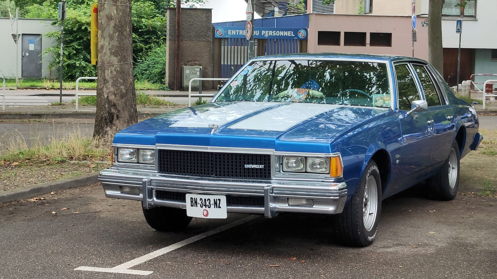 File:Chevrolet Caprice Classic - 54143286056.jpg