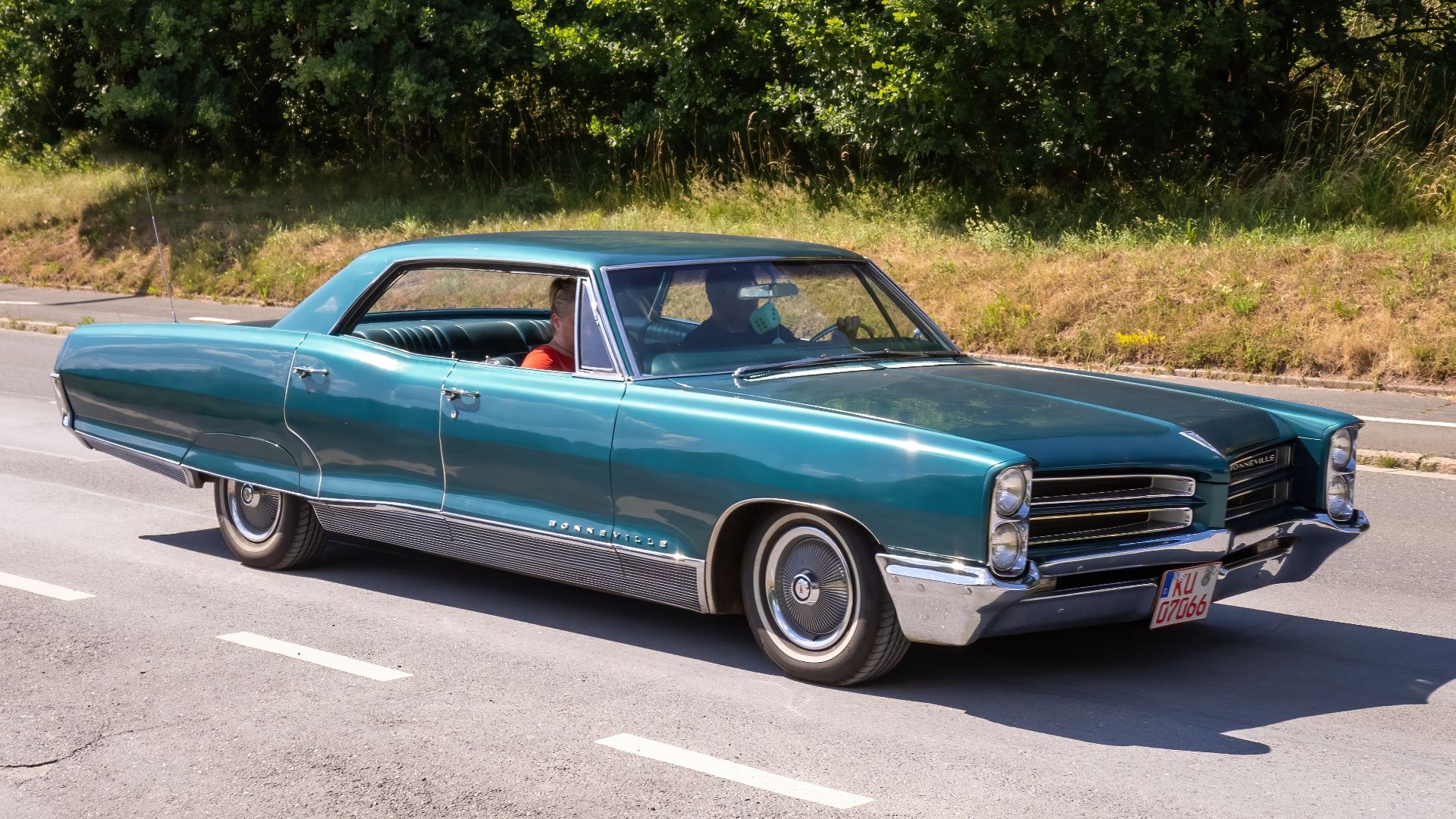 File:1966 Pontiac Bonneville Kulmbach-20220626-RM-160119.jpg