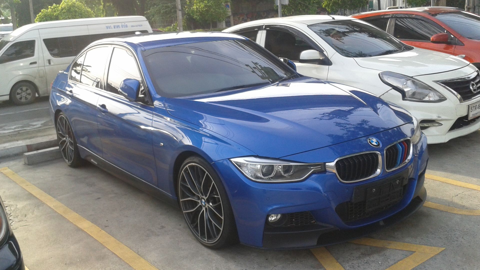 File:BMW Acitvehybrid3 (F30) front.jpg