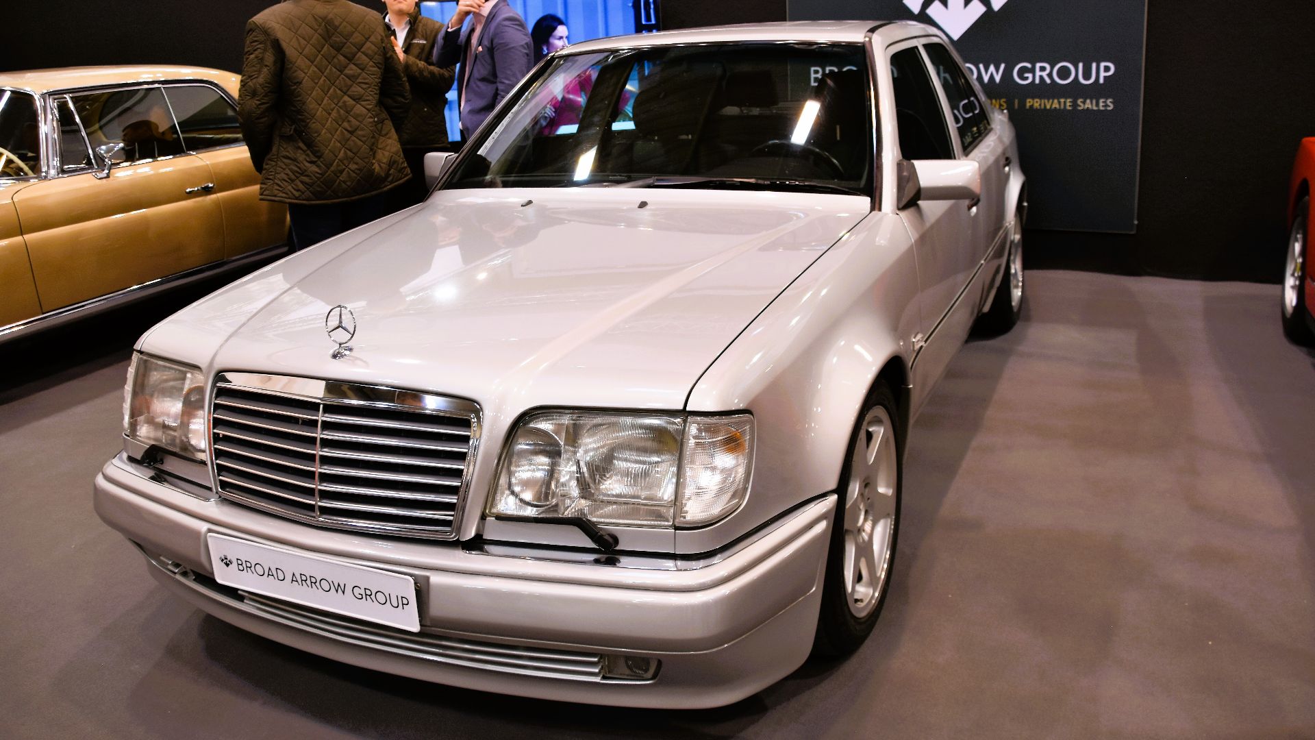 File:Mercedes-Benz E-Klasse (W124) E 500 (1994) (52871498320).jpg