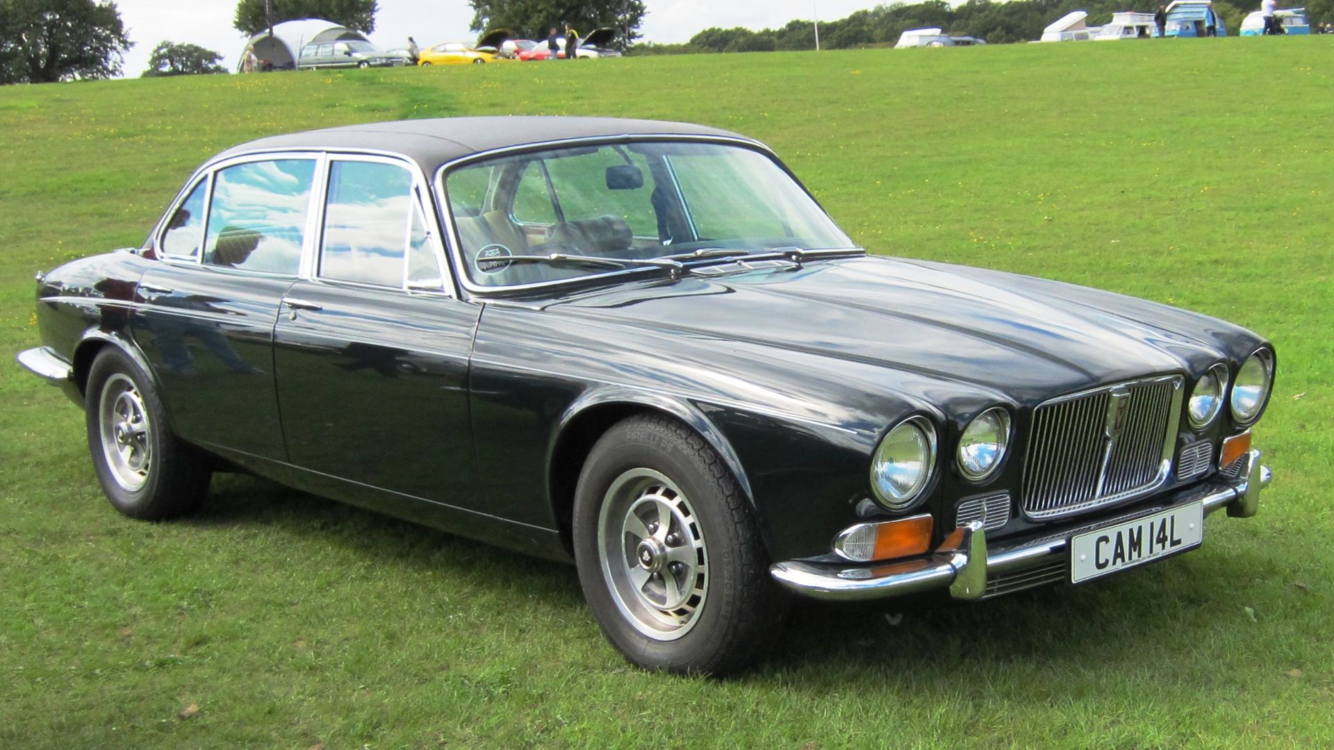 File:Jaguar XJ12 Reg November 1972 5343cc.jpg