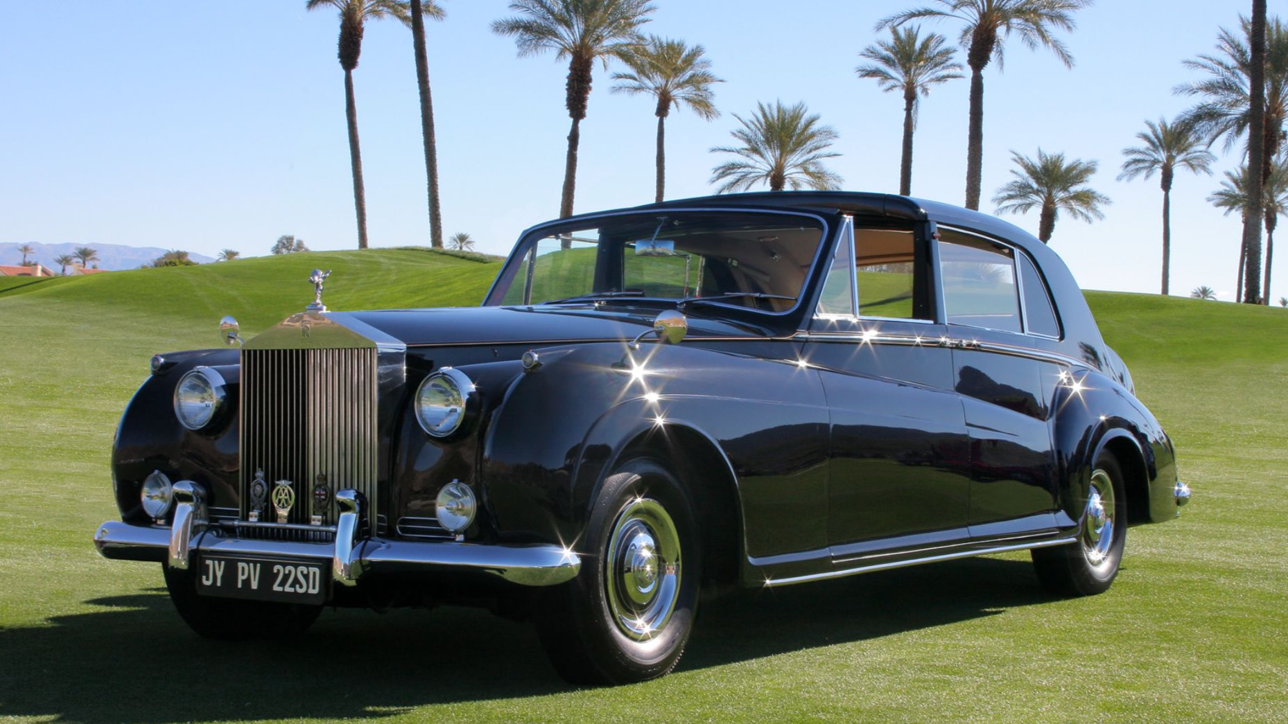 File:RR Phantom V James Young Sedanca de Ville.jpg