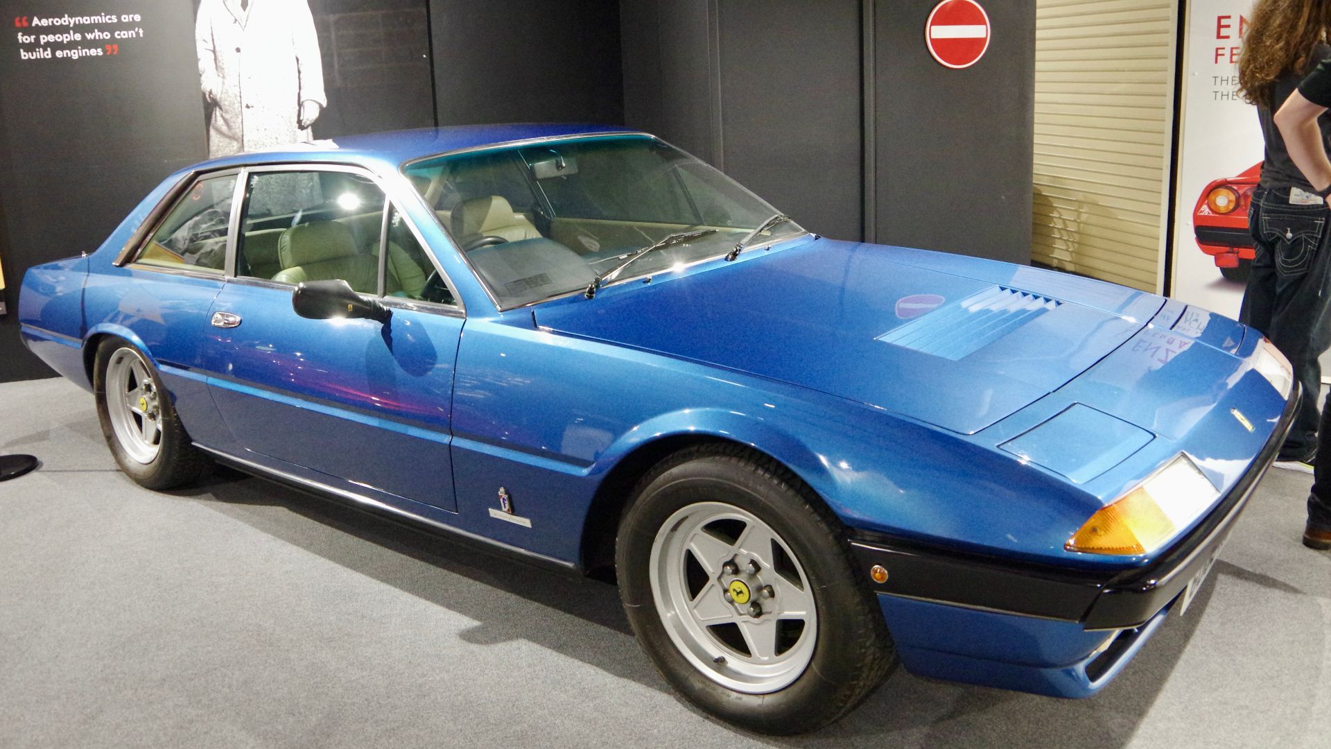 File:1982 Ferrari 400i.jpg