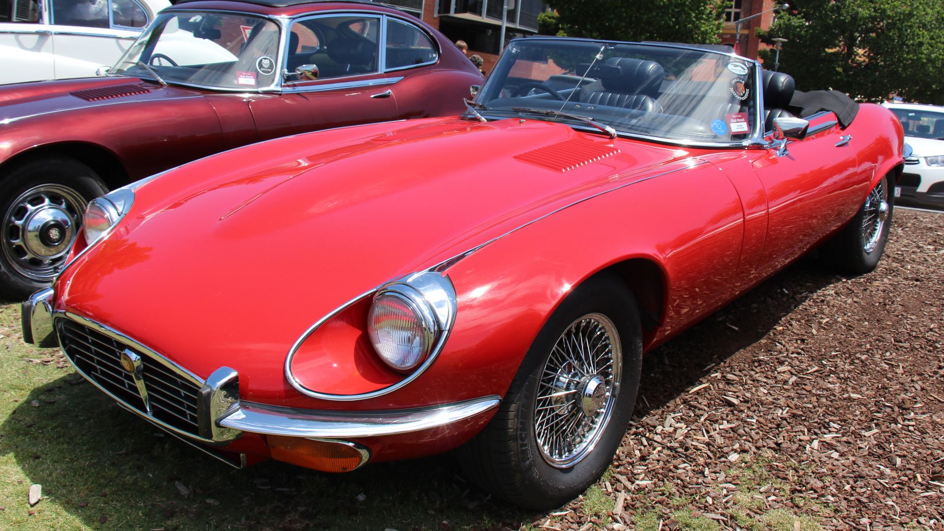 File:1973 Jaguar E Type Series III Roadster (15820553787).jpg