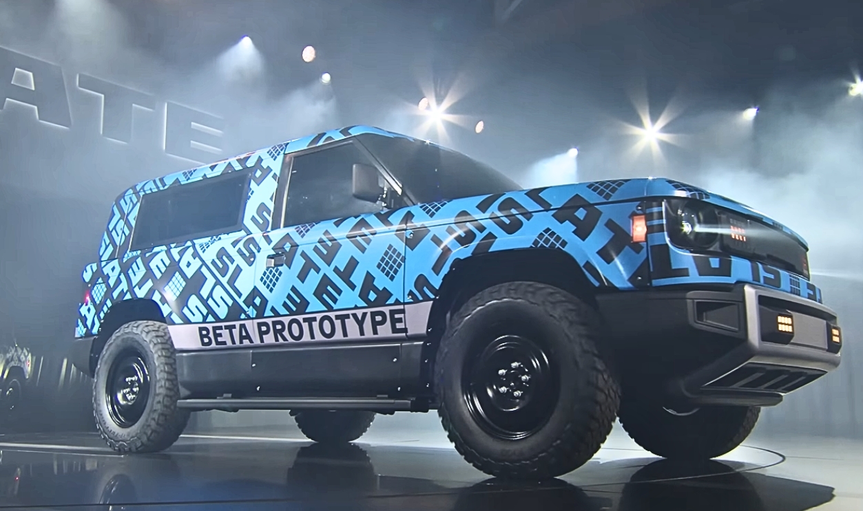 A Truck Built From Only 600 Parts