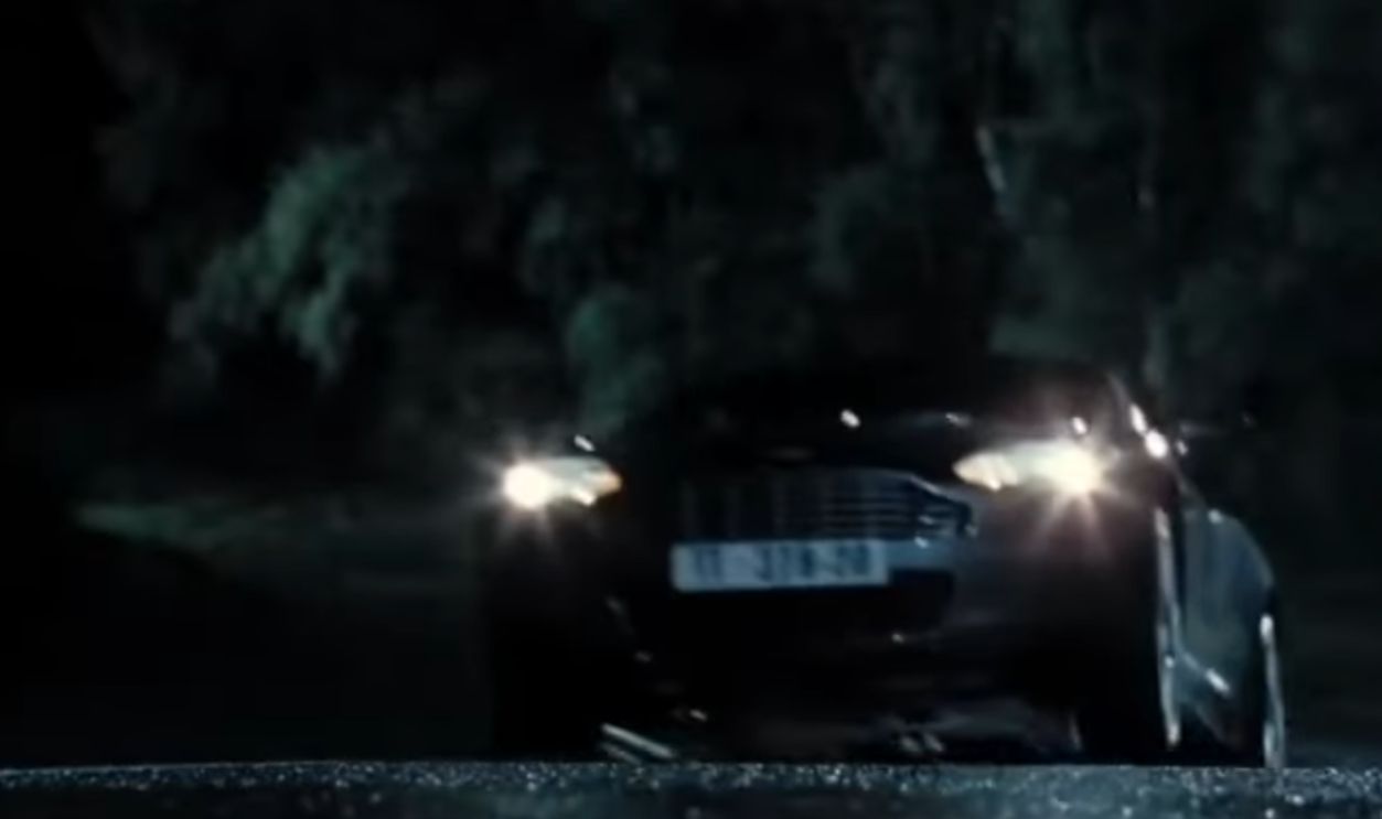 Screenshot from Casino Royale (2006)