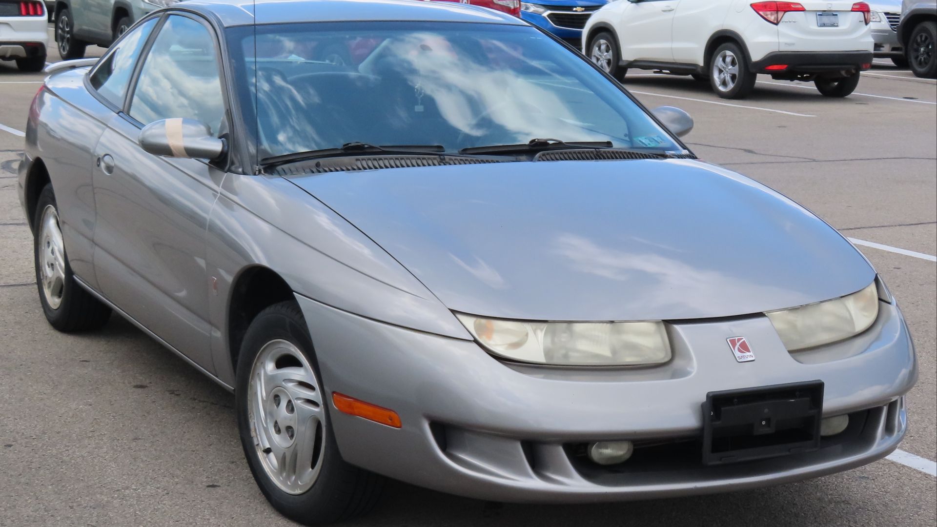 File:1998 Saturn SC2, front right, 07-18-2024.jpg