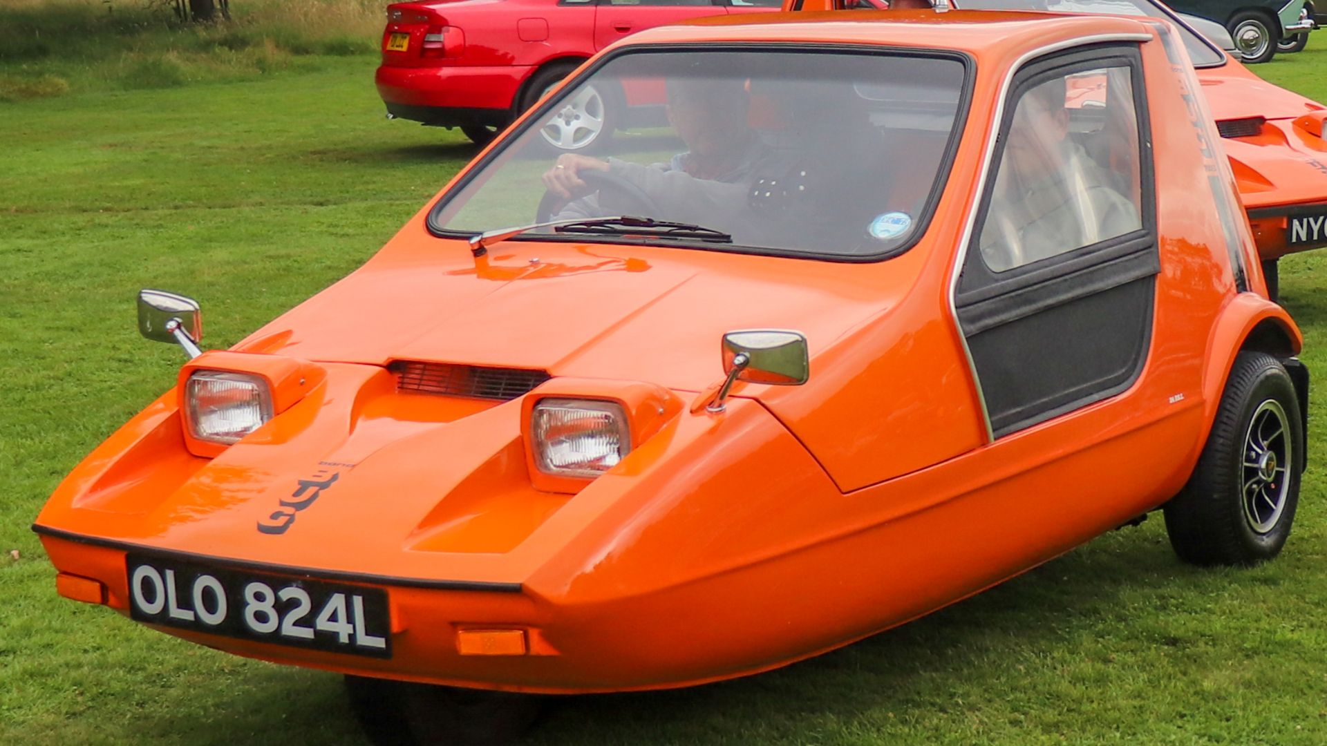 File:1973 Bond Bug 700 ES.jpg