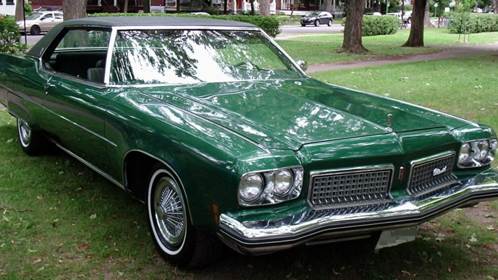 File:Oldsmobile 98 at