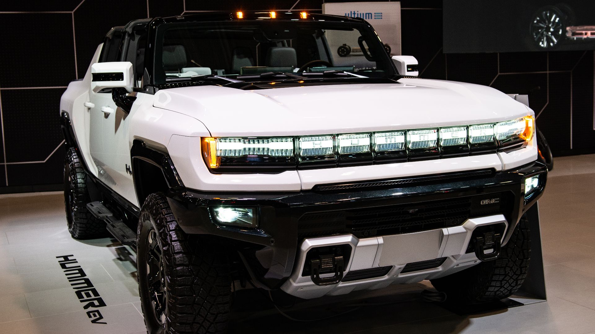 File:Hummer EV (52695341960).jpg