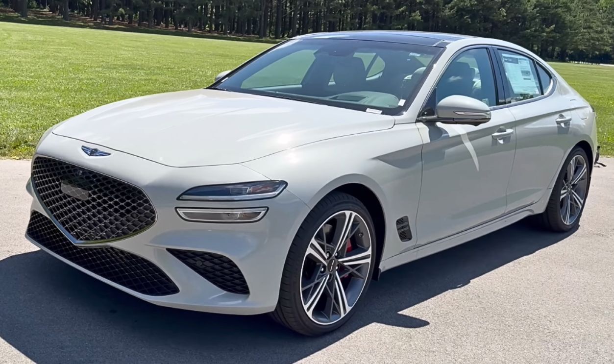 2025 Genesis_G70