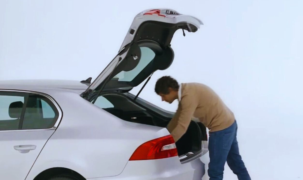 Škoda Superb’s Twindoor Trunk-Or-Hatch