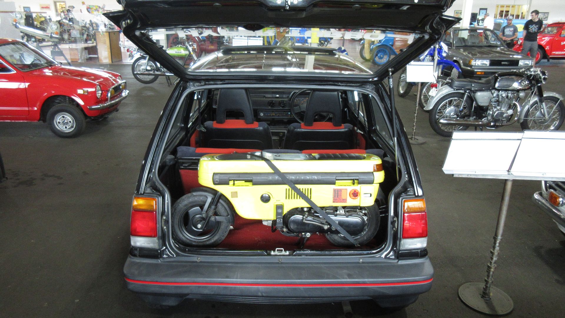 File:Honda City with Motocompo scooter (41538613060).jpg