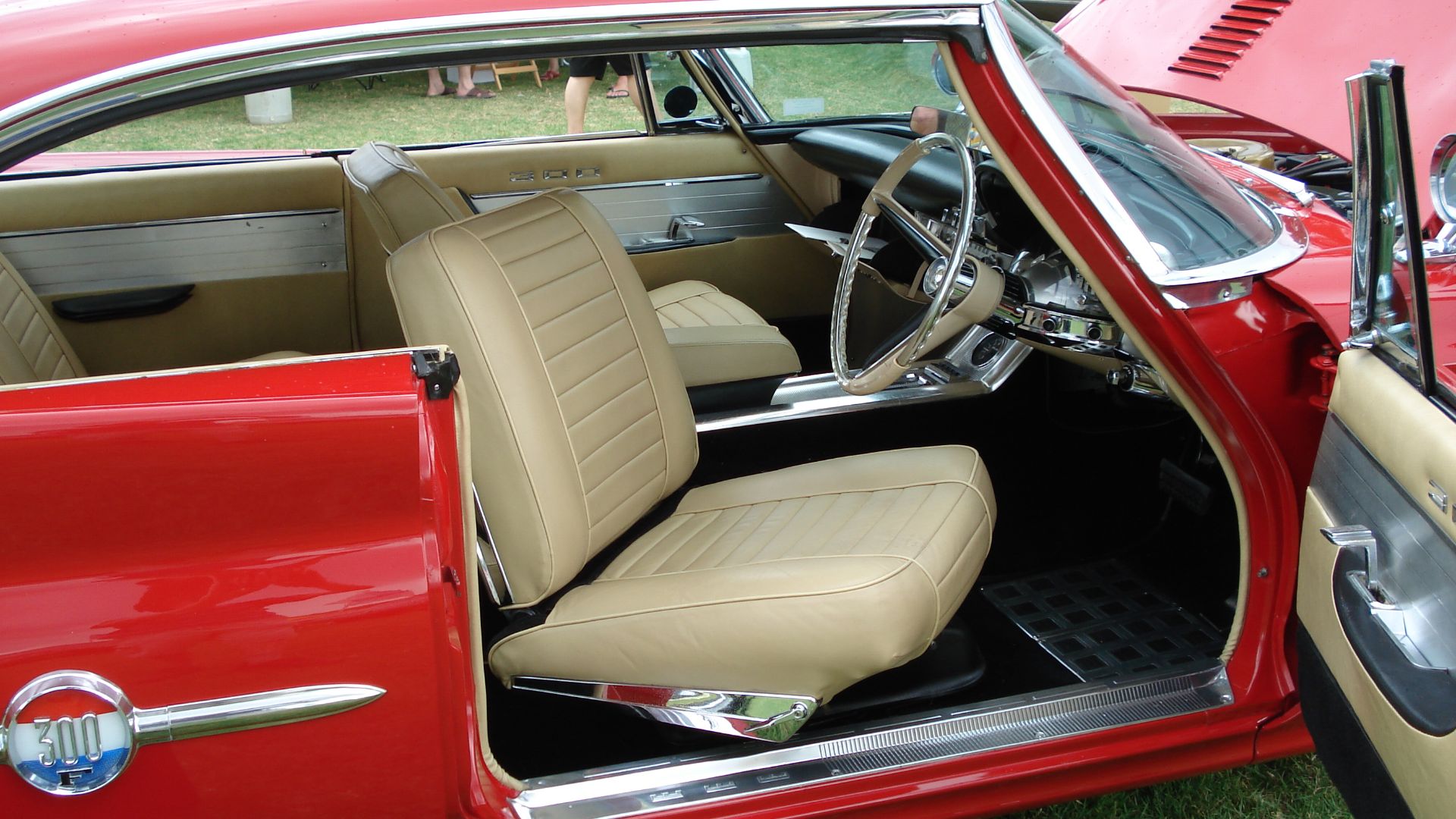 File:Chrysler 300F 1960.JPG