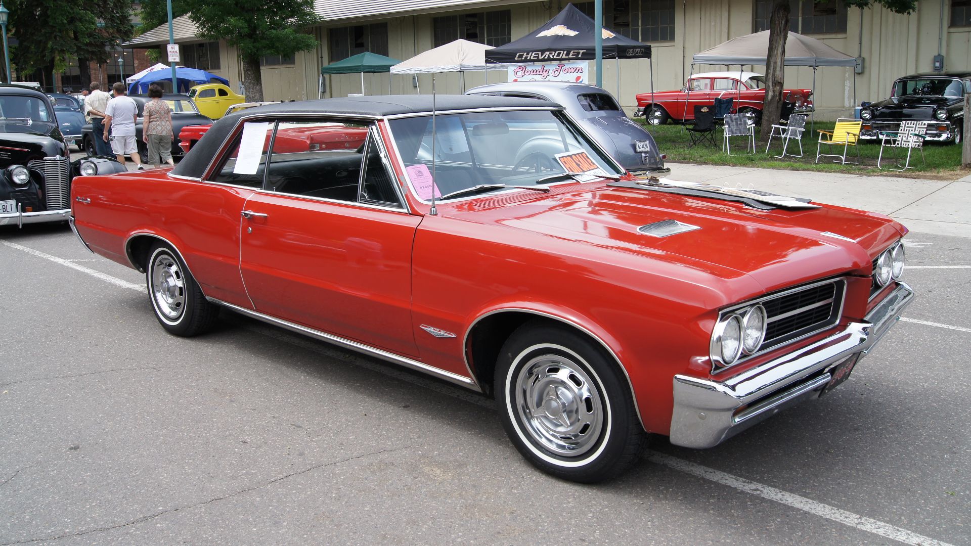 File:64 Pontiac GTO (9121534394).jpg