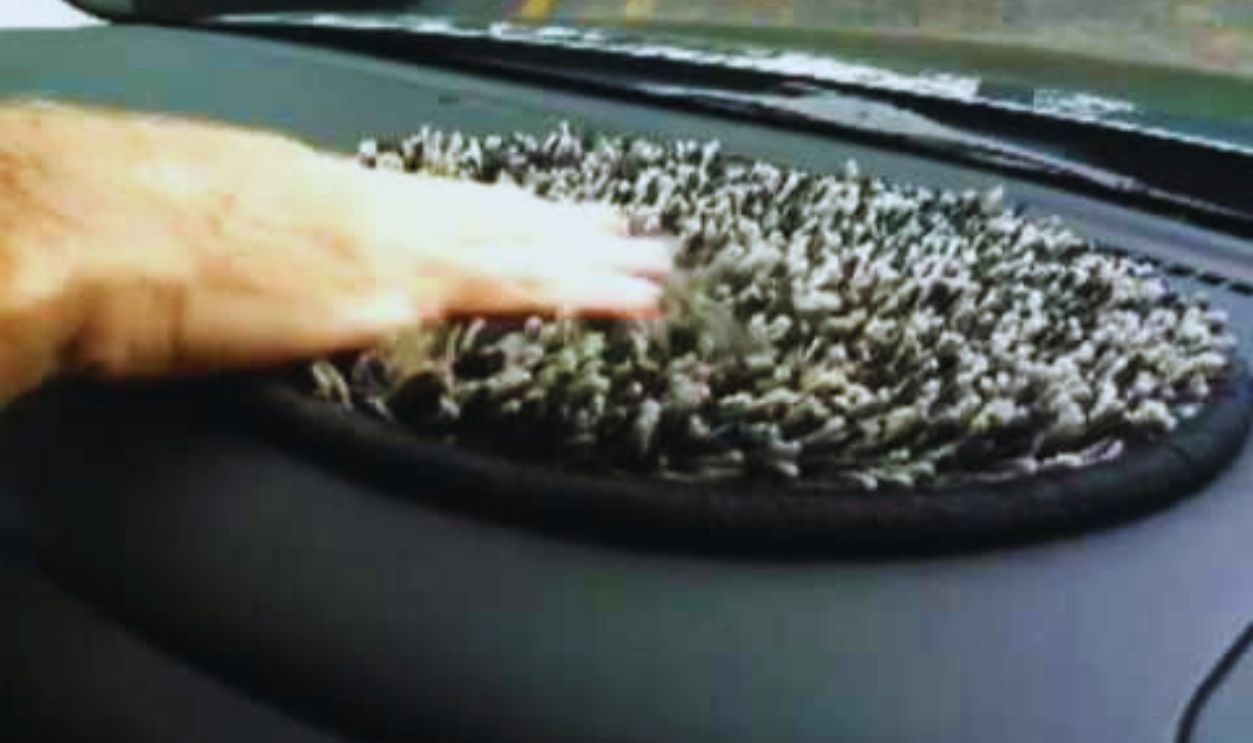 Nissan Cube’s Shag-Carpet Dash Topper