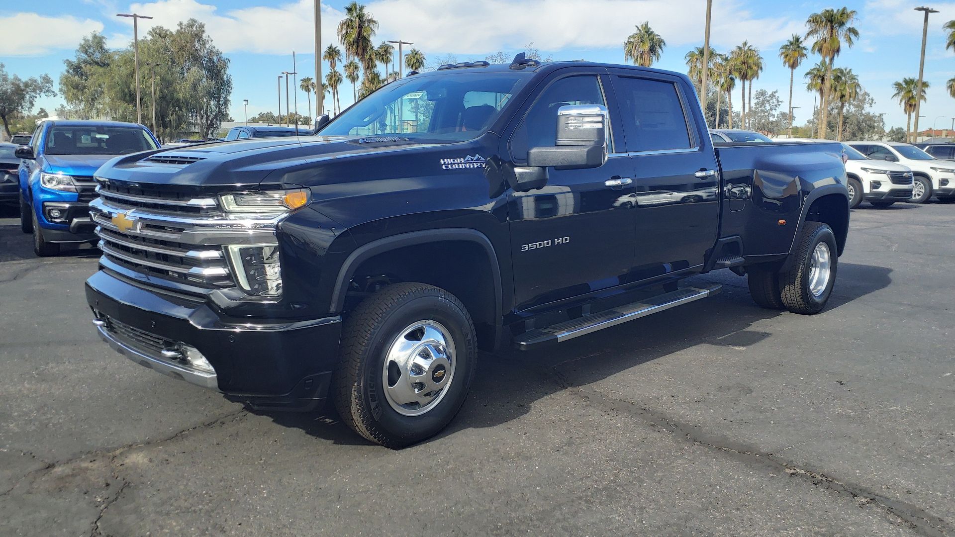 File:22 Chevrolet Silverado 3500HD High Country.jpg