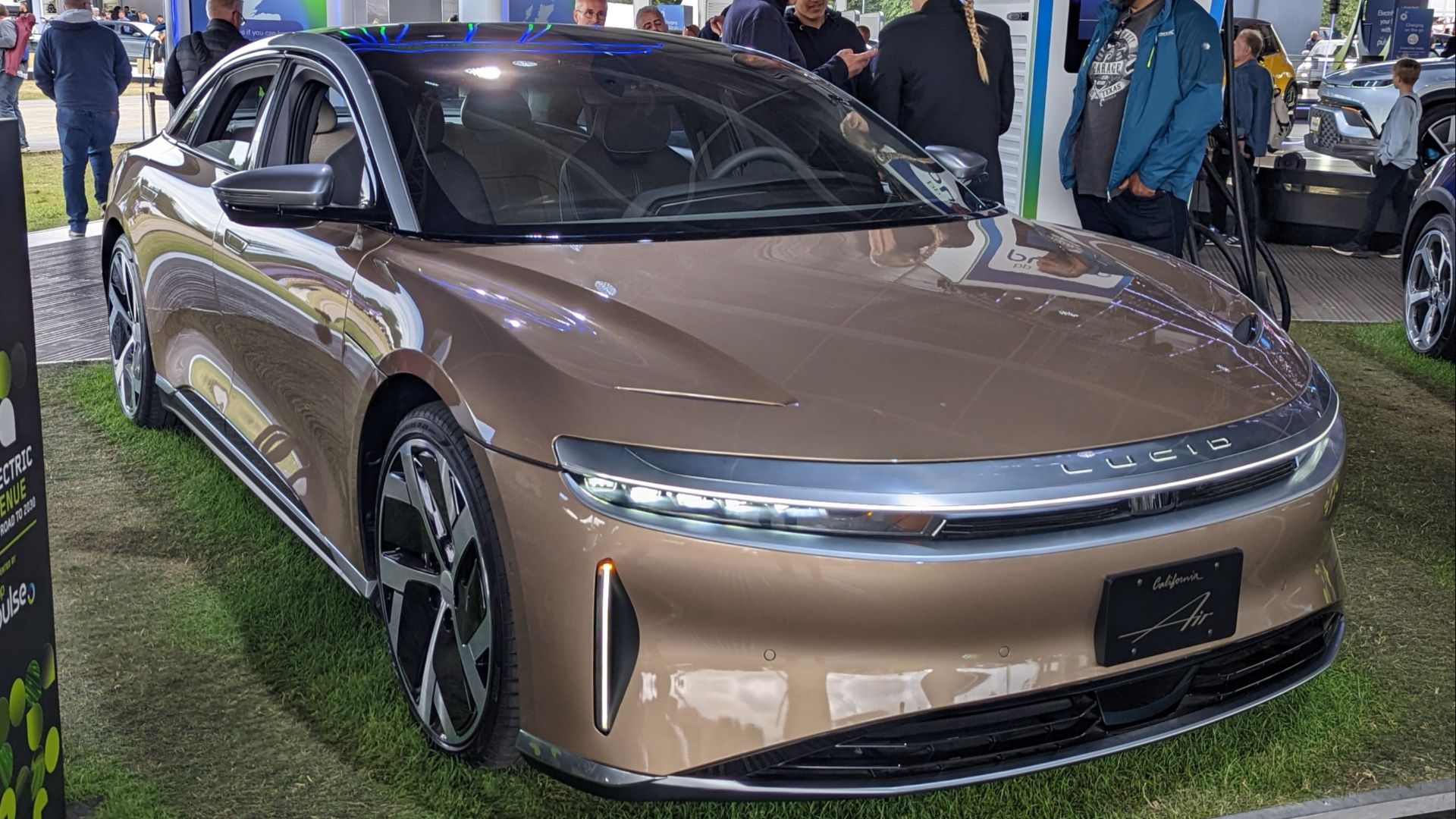 File:2022 Lucid Air (66341).jpg