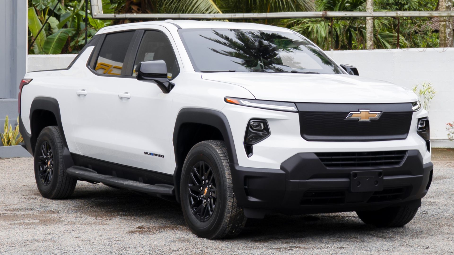 File:2024 Silverado EV WT.jpg