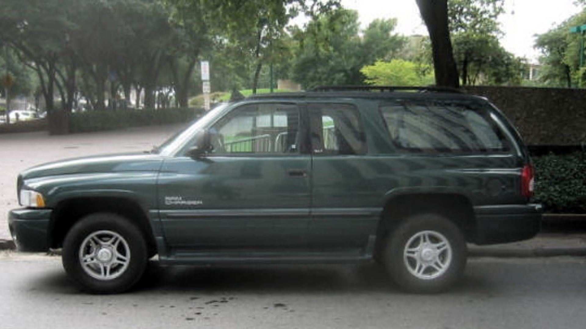 File:Dodge Ram Charger 2005.jpg