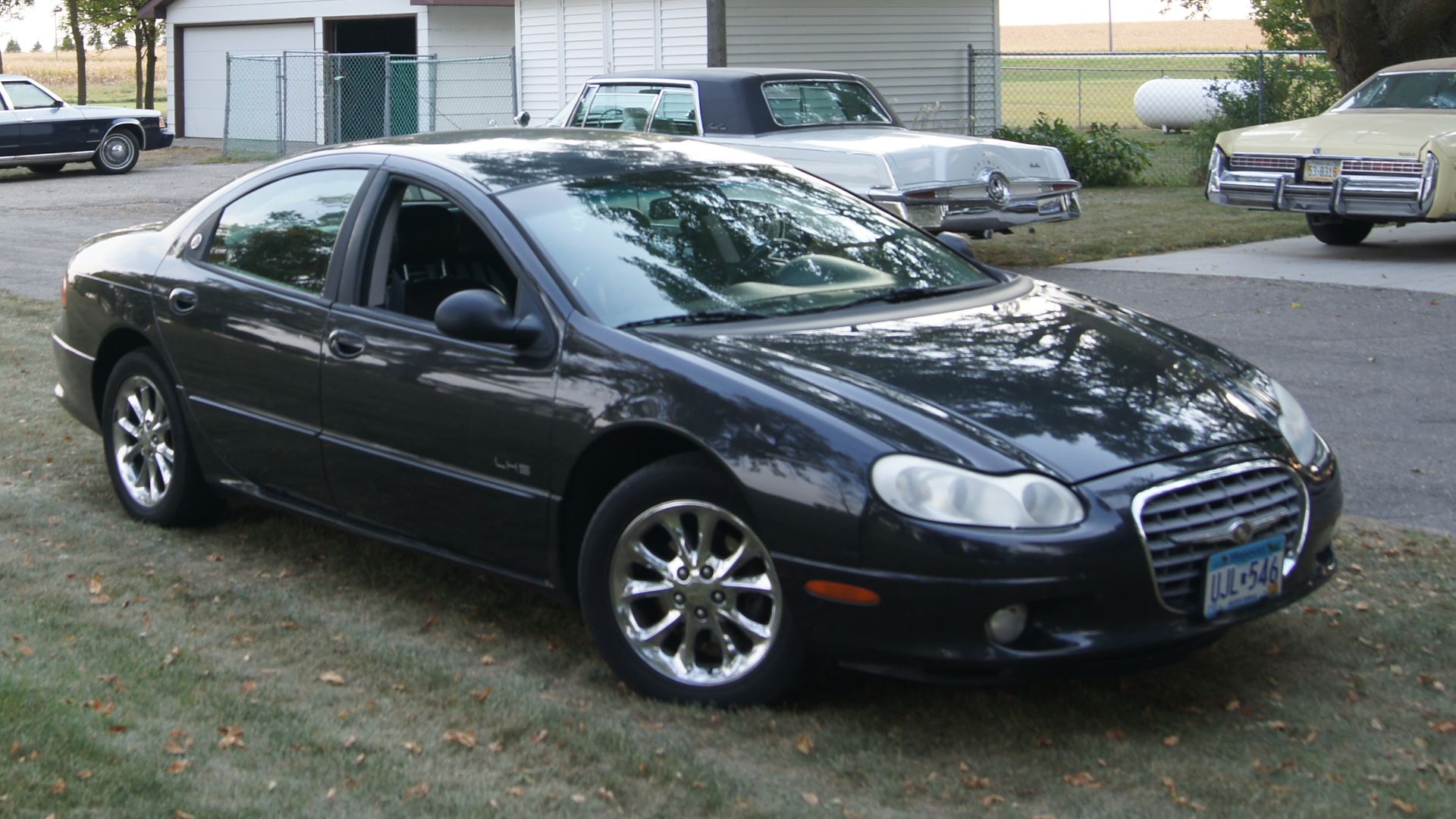 File:99 Chrysler LHS (7998354305).jpg