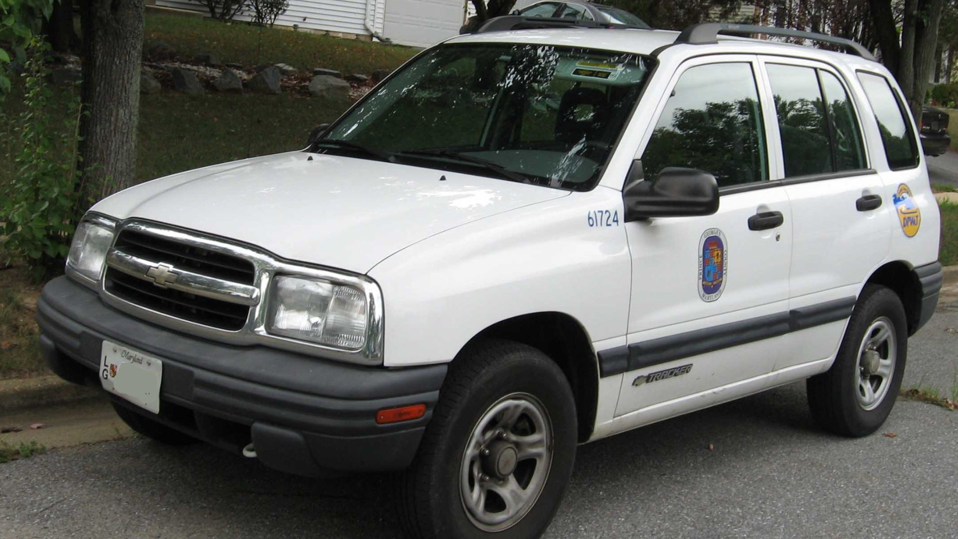 File:Chevrolet-Tracker-4door.jpg