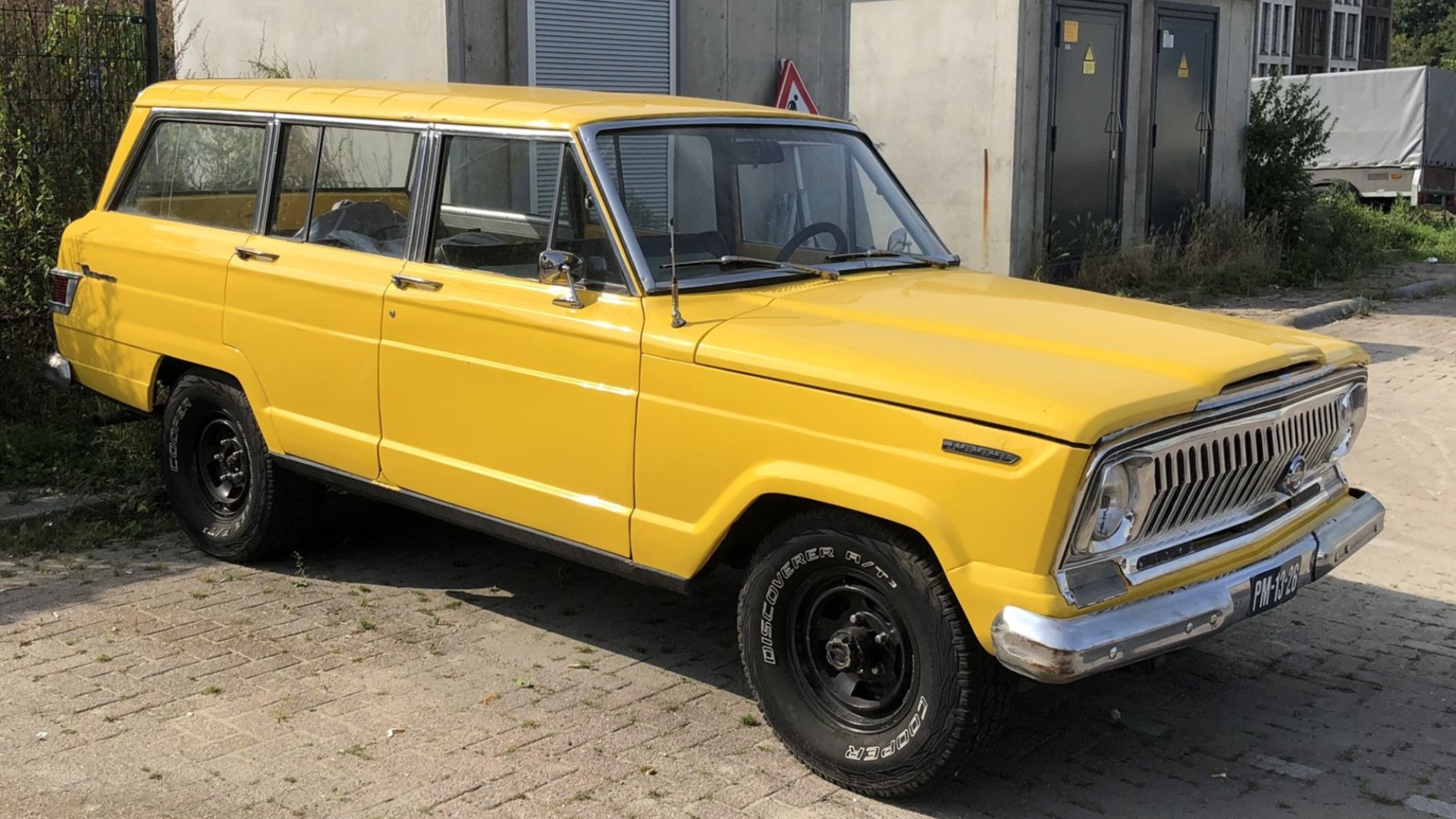 File:Jeep Wagoneer 1968.jpg