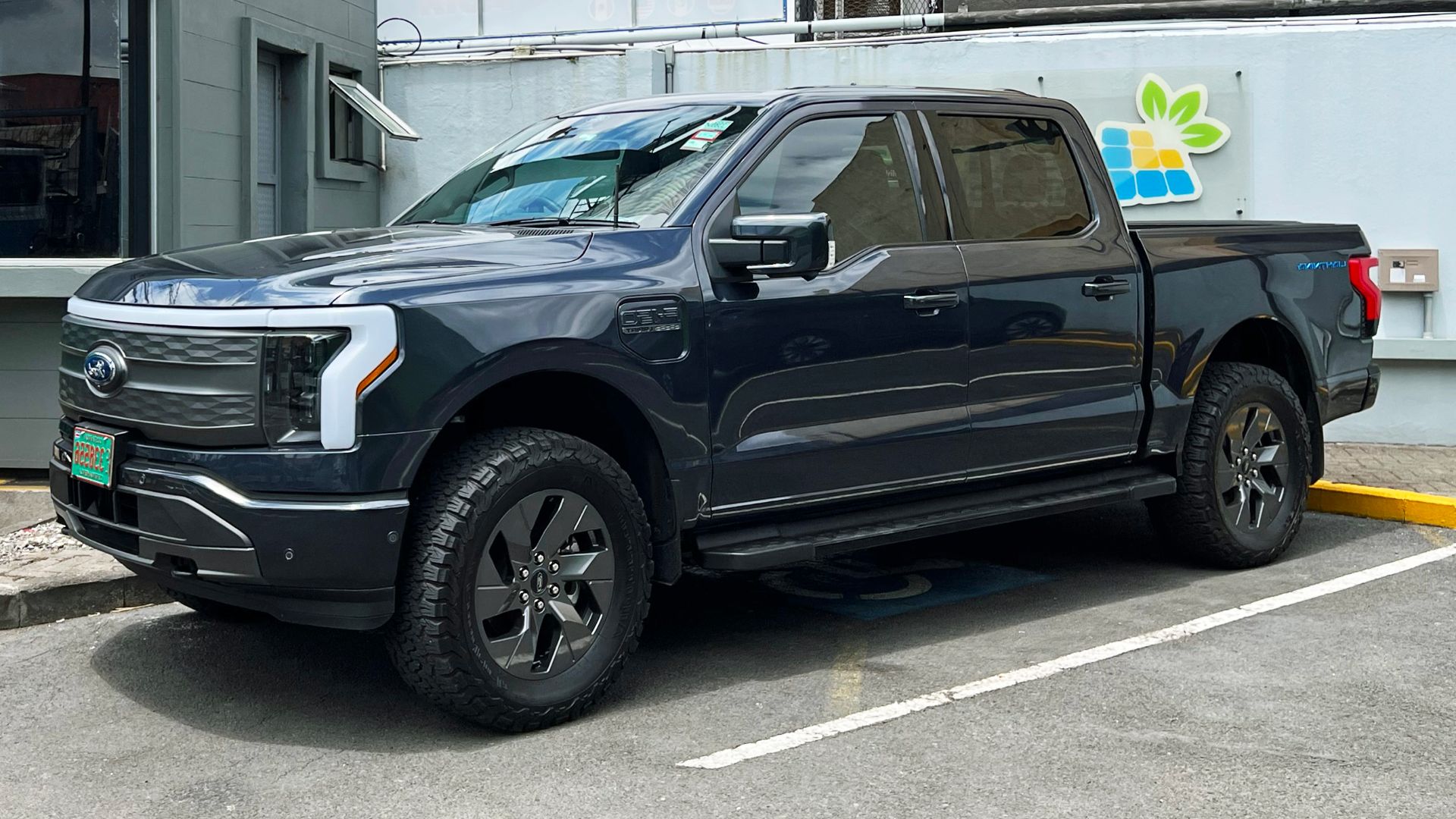 File:Ford F-150 Lightning CRI 05 2023 3639.jpg