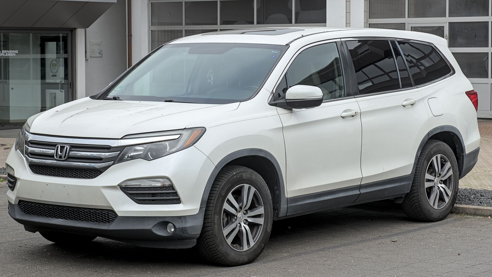 File:Honda Pilot (third generation) DSC 6080.jpg