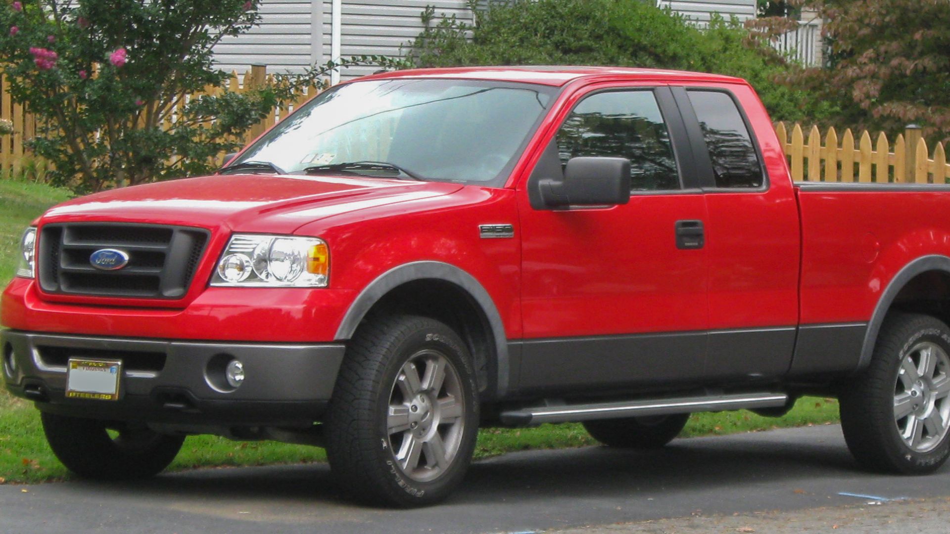 File:Ford F-150 FX4 -- 09-07-2009.jpg