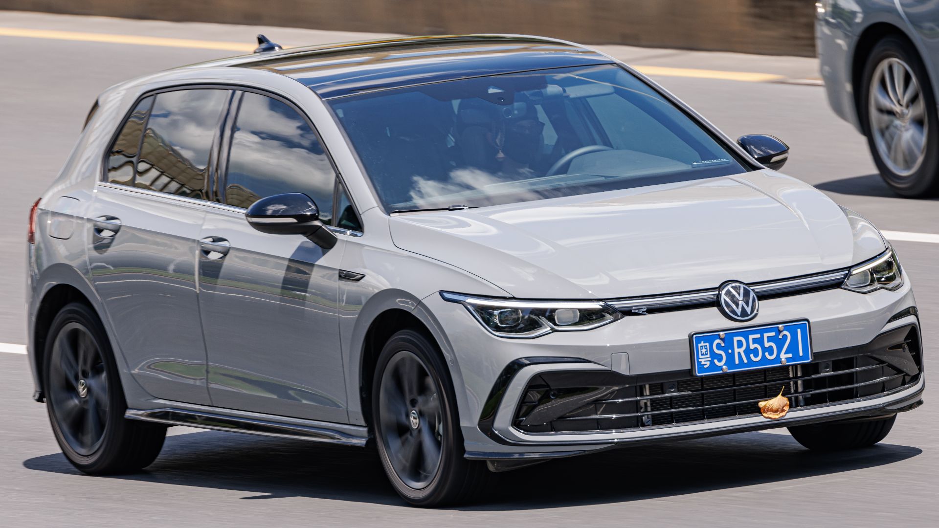 File:VOLKSWAGEN GOLF R-LINE (Mk8 CD1) China (8).jpg