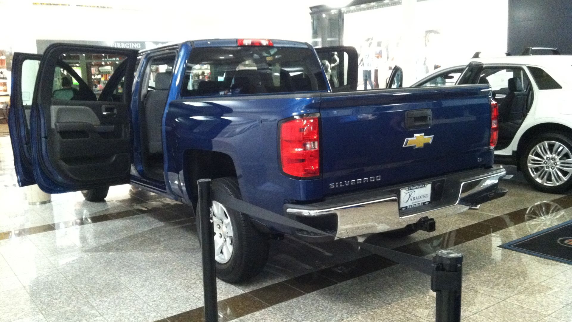 File:Chevrolet Silverado 2017 Pickup Truck Side Back.jpg