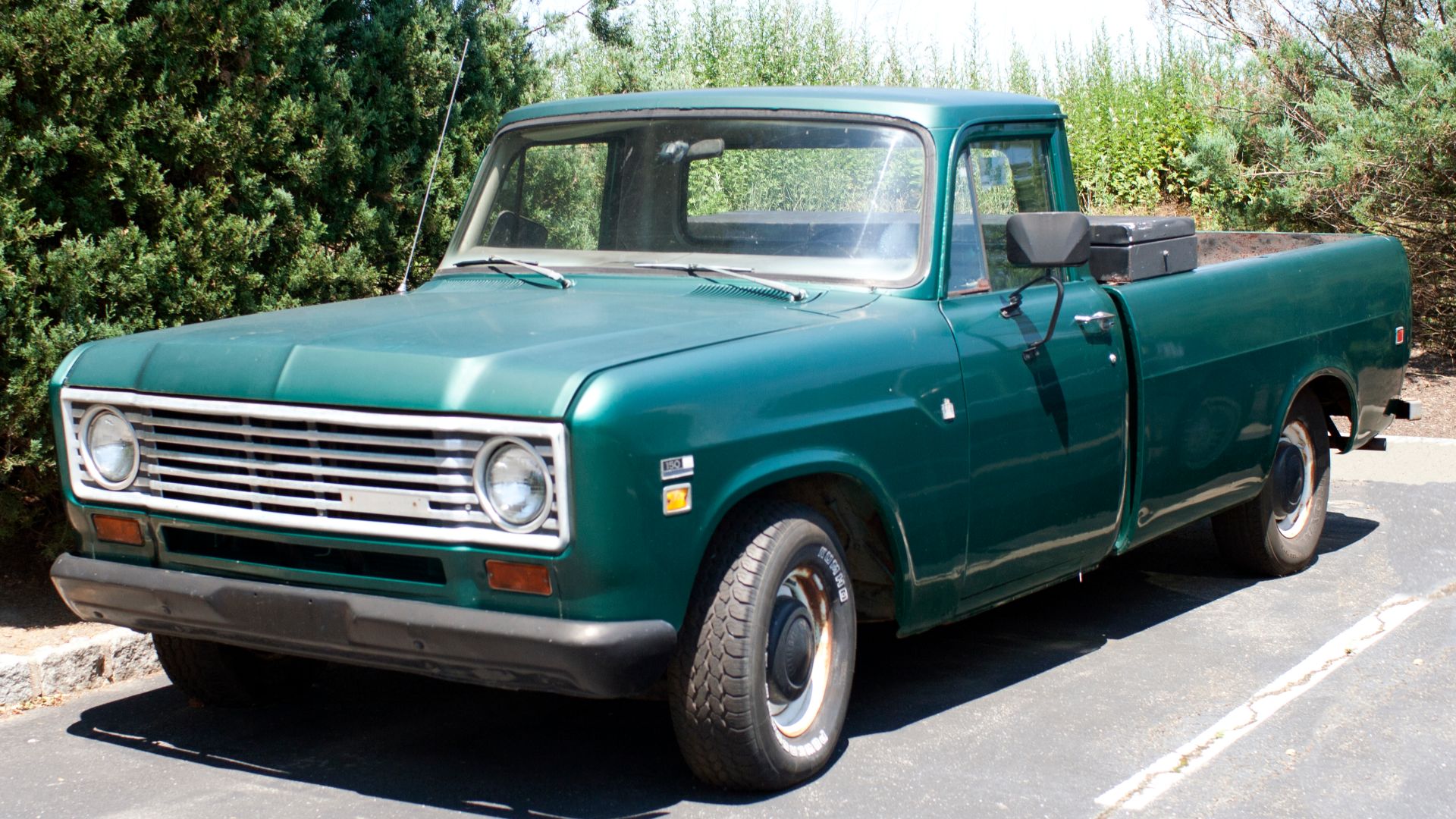 File:1974 or 75 IHC 150 Eight.jpg