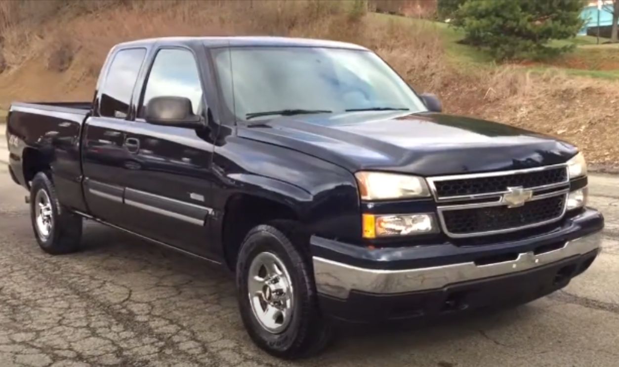 Chevrolet Silverado Hybrid (2004–2007, “Mild Hybrid”)