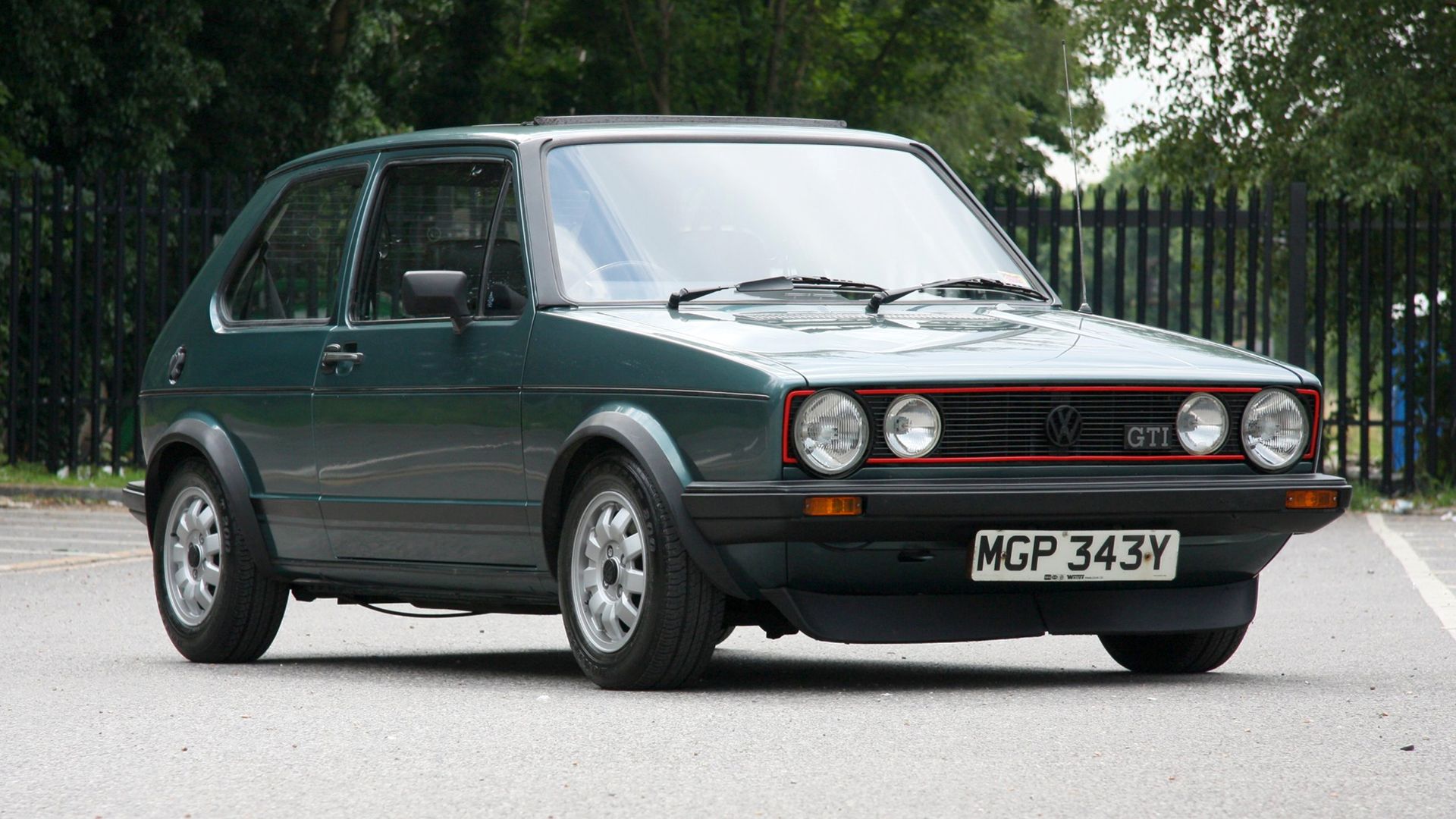 File:1982 VW Mk1 Golf GTi 01.jpg