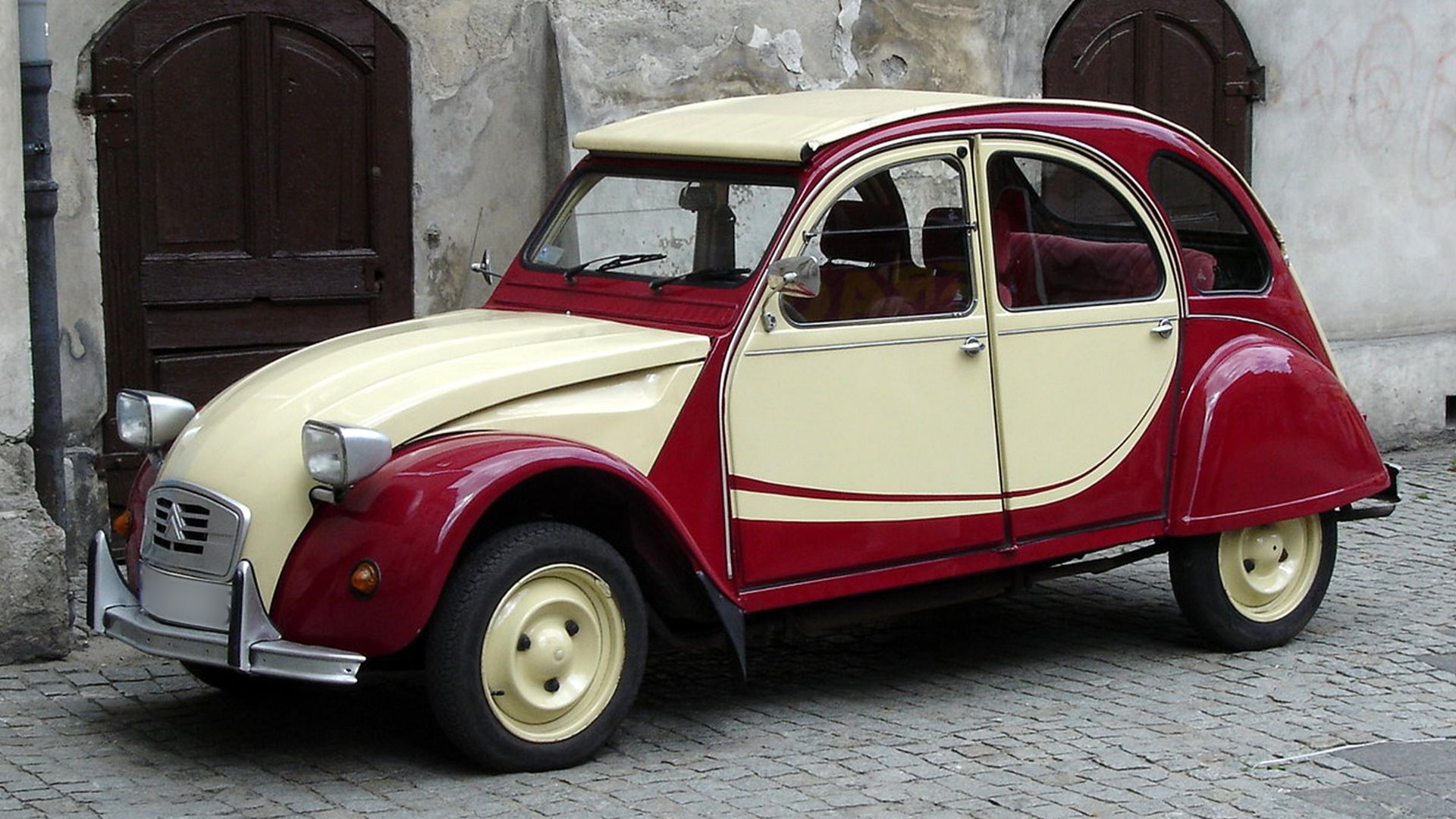 File:Citroen-2cv-charleston-sq-lamps-a.jpg