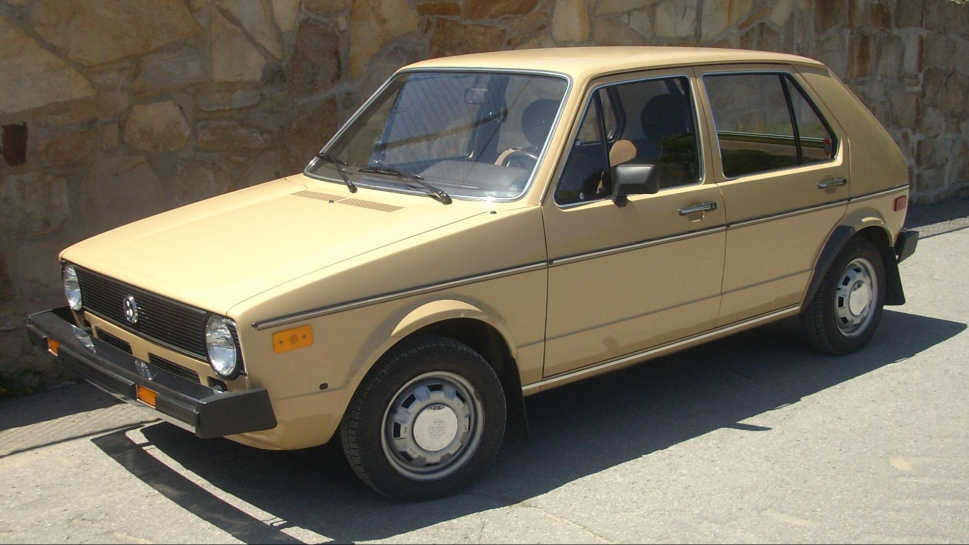 File:Volkswagen Rabbit 5-Door (Hudson).JPG