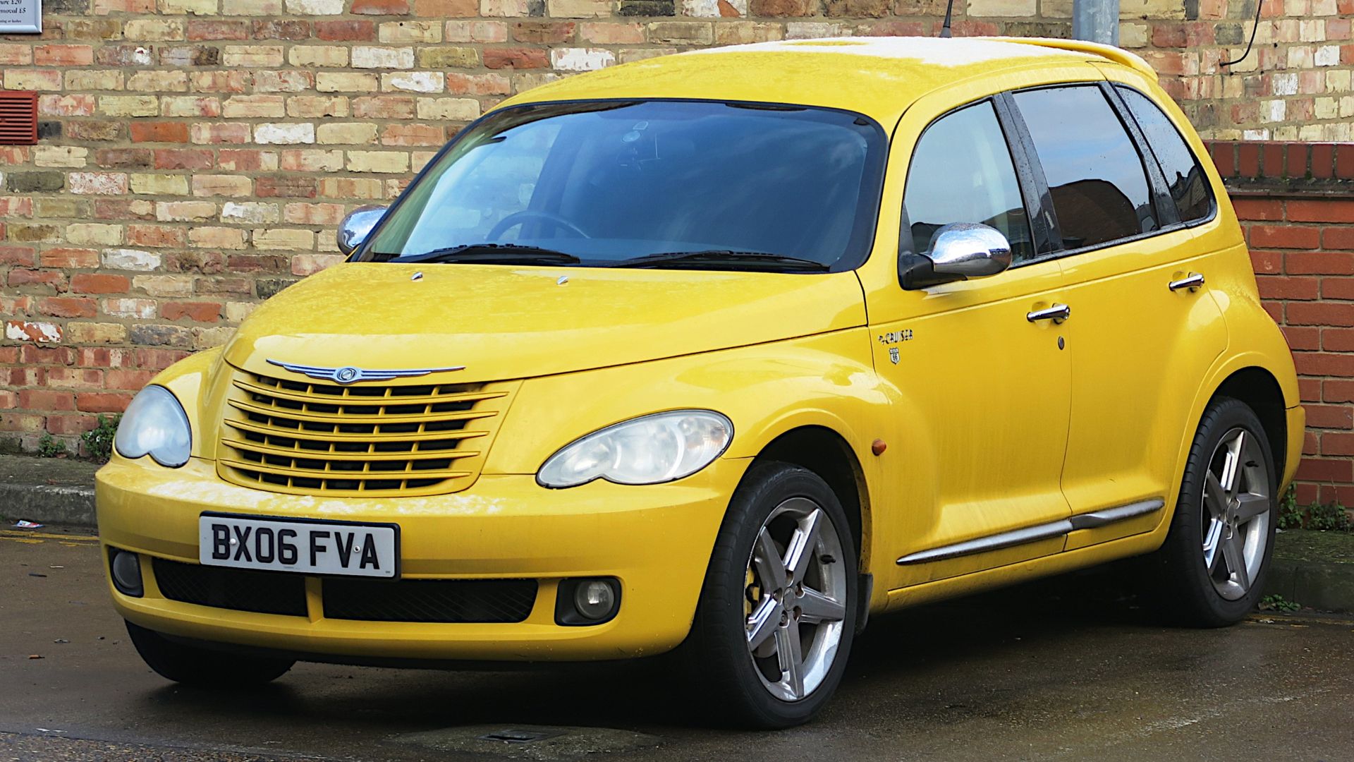 File:Chrysler PT Cruiser 2429cc registered March 2006.jpg