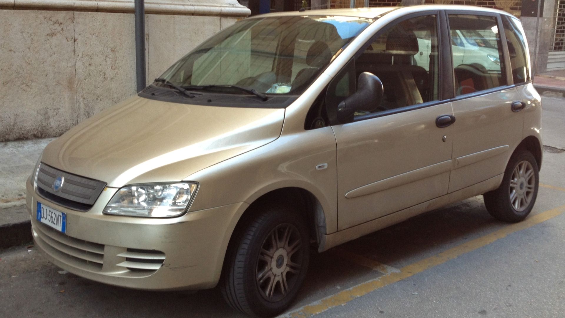 File:2010 Fiat Multipla.jpg