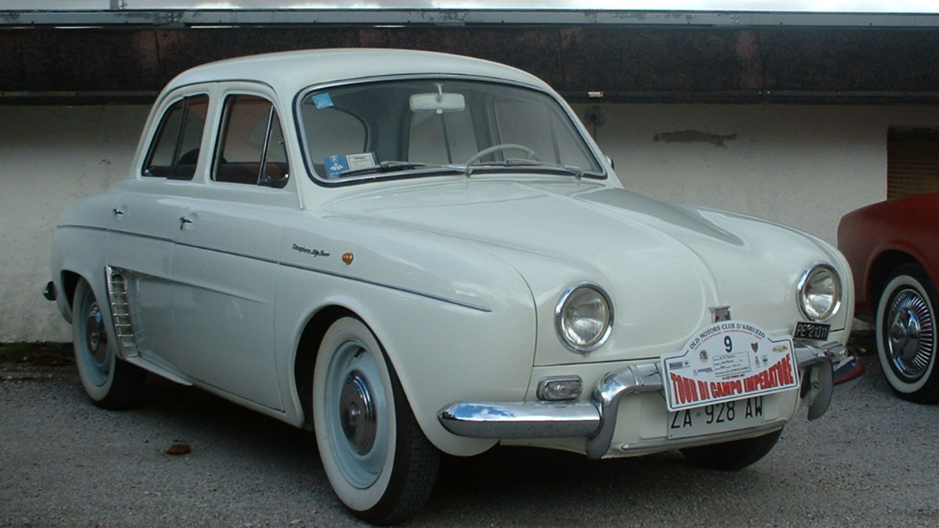 File:Renault Dauphine, 1960.JPG