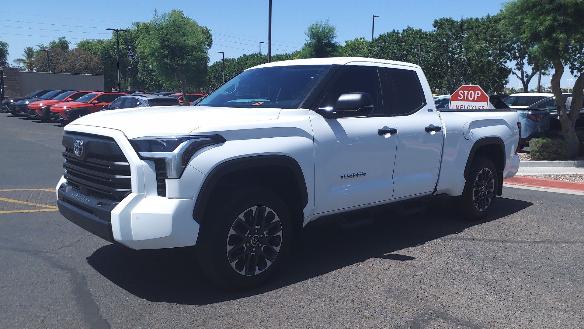 File:22 Toyota Tundra SR5.jpg