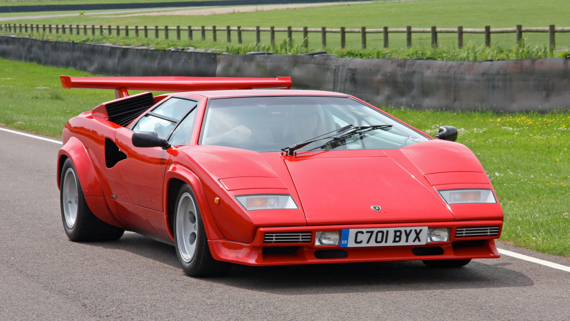 File:Lamborghini Countach - Flickr - exfordy (2).jpg