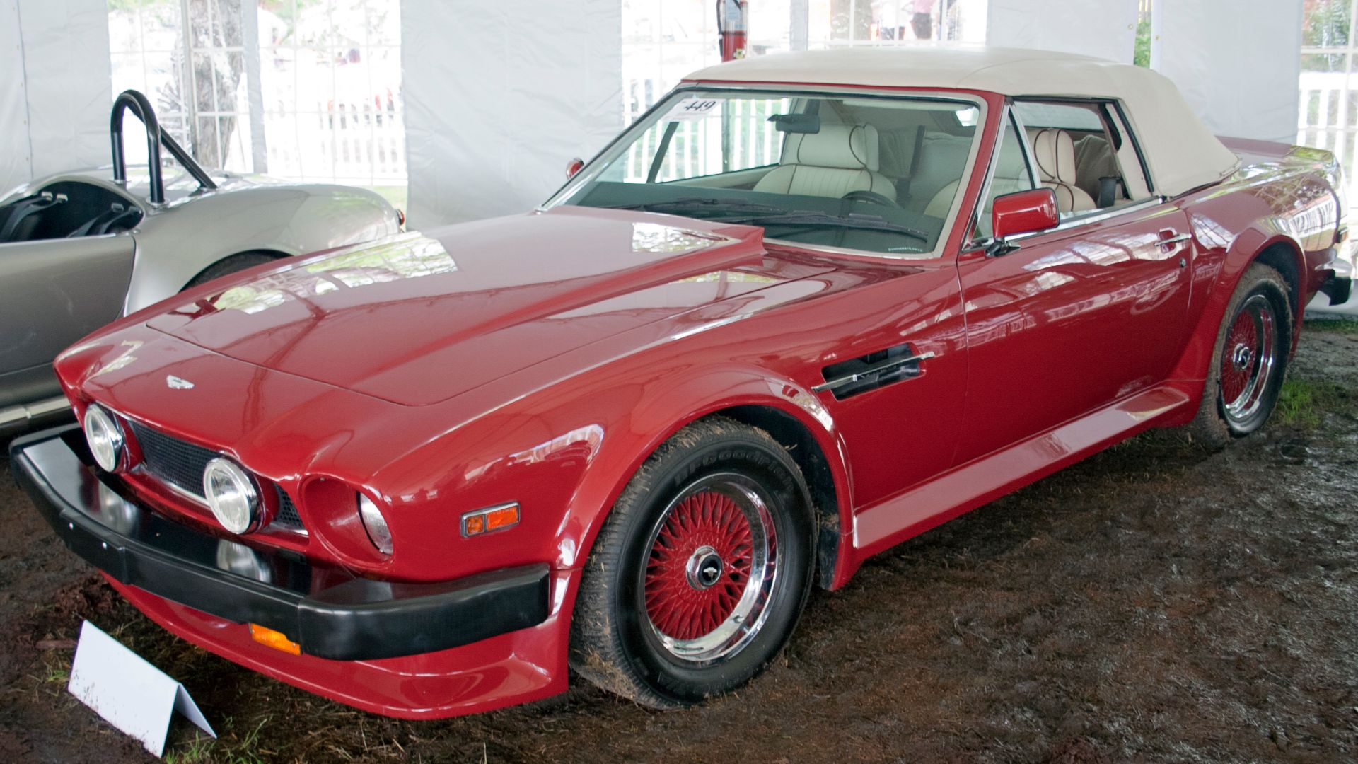 File:1989 Aston Martin V8 Vantage Volante US-spec.jpg