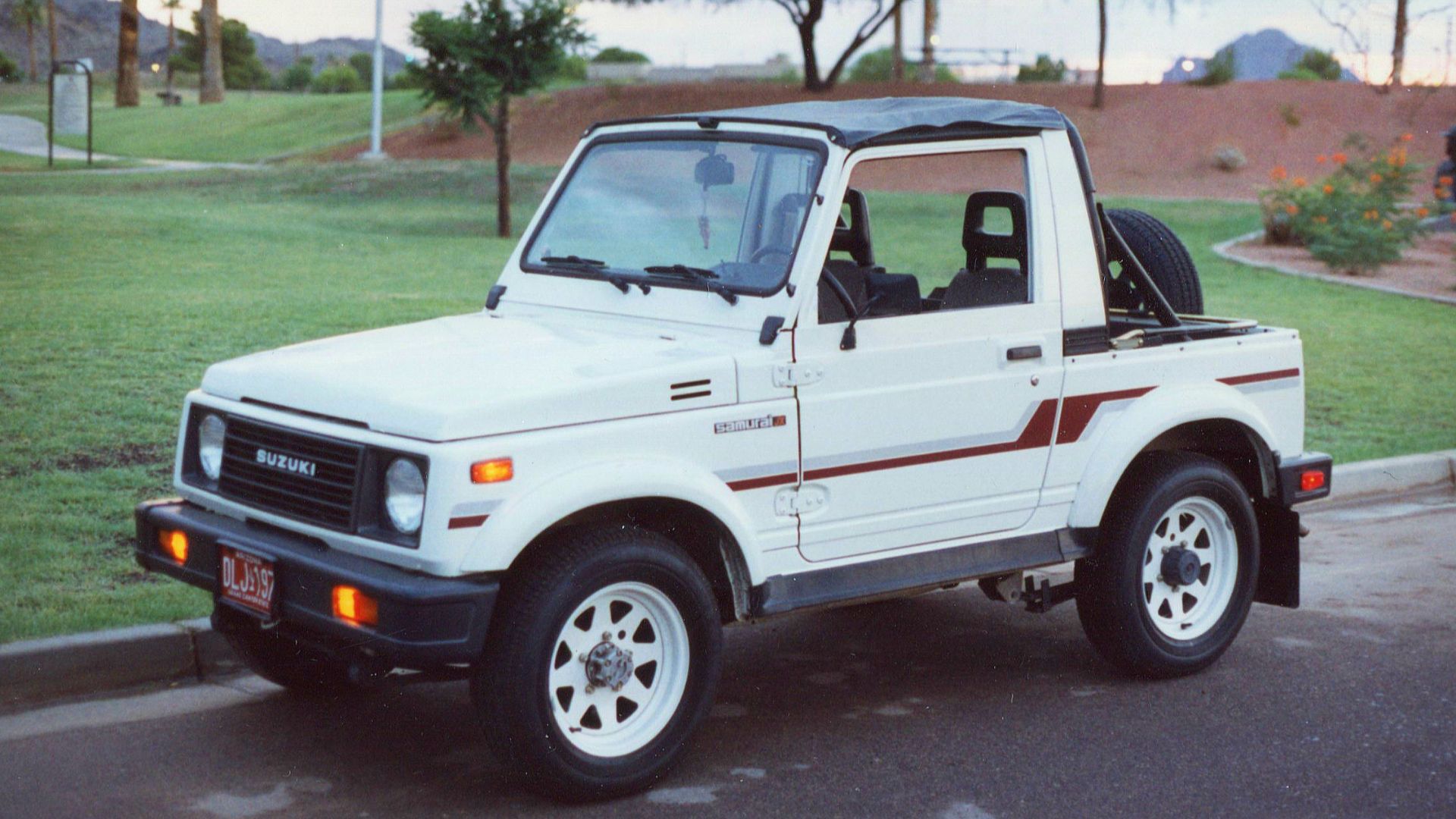 File:1986 Suzuki Samurai (49796903008).jpg