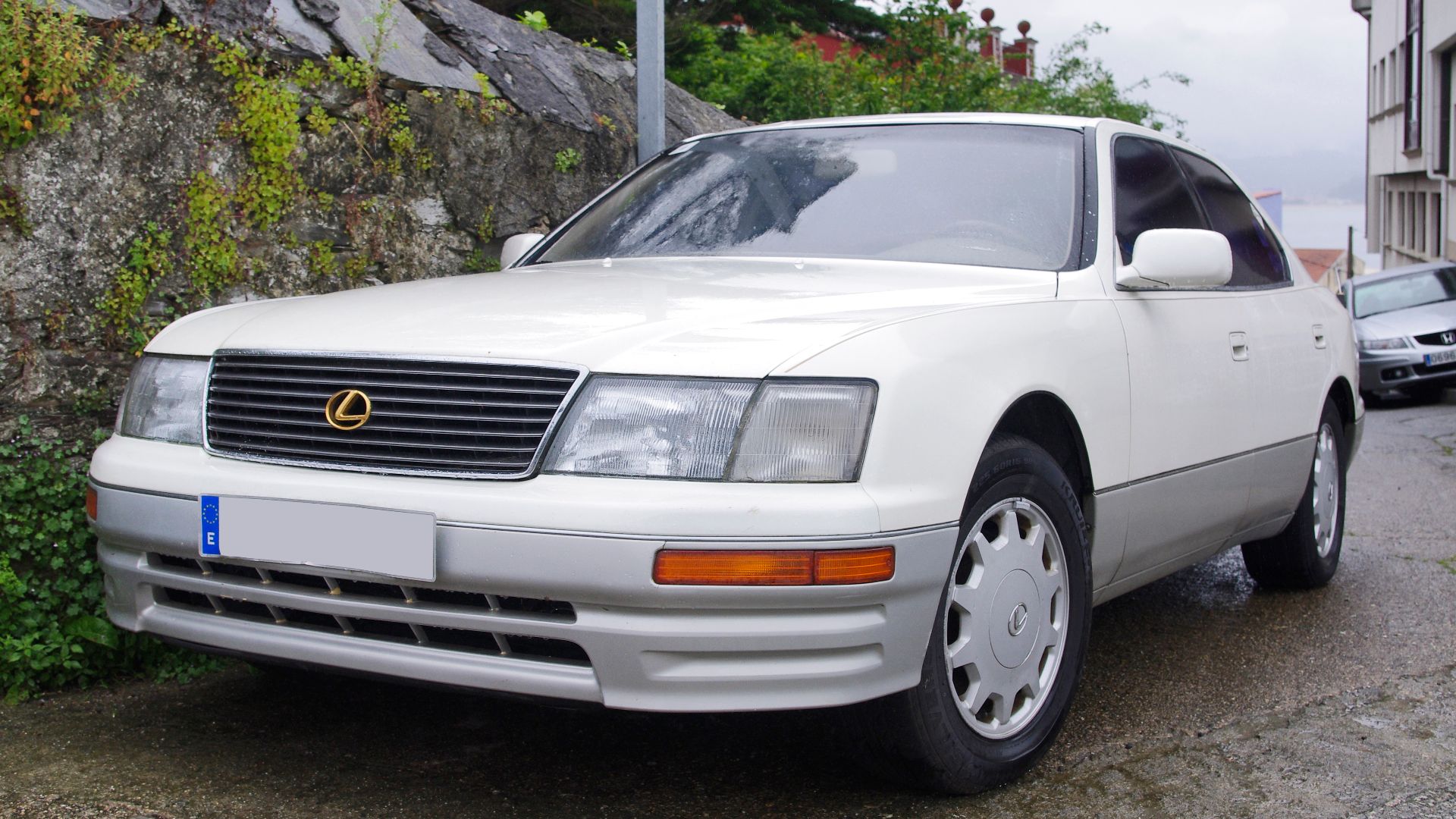 File:Lexus LS 400 (5765833387).jpg