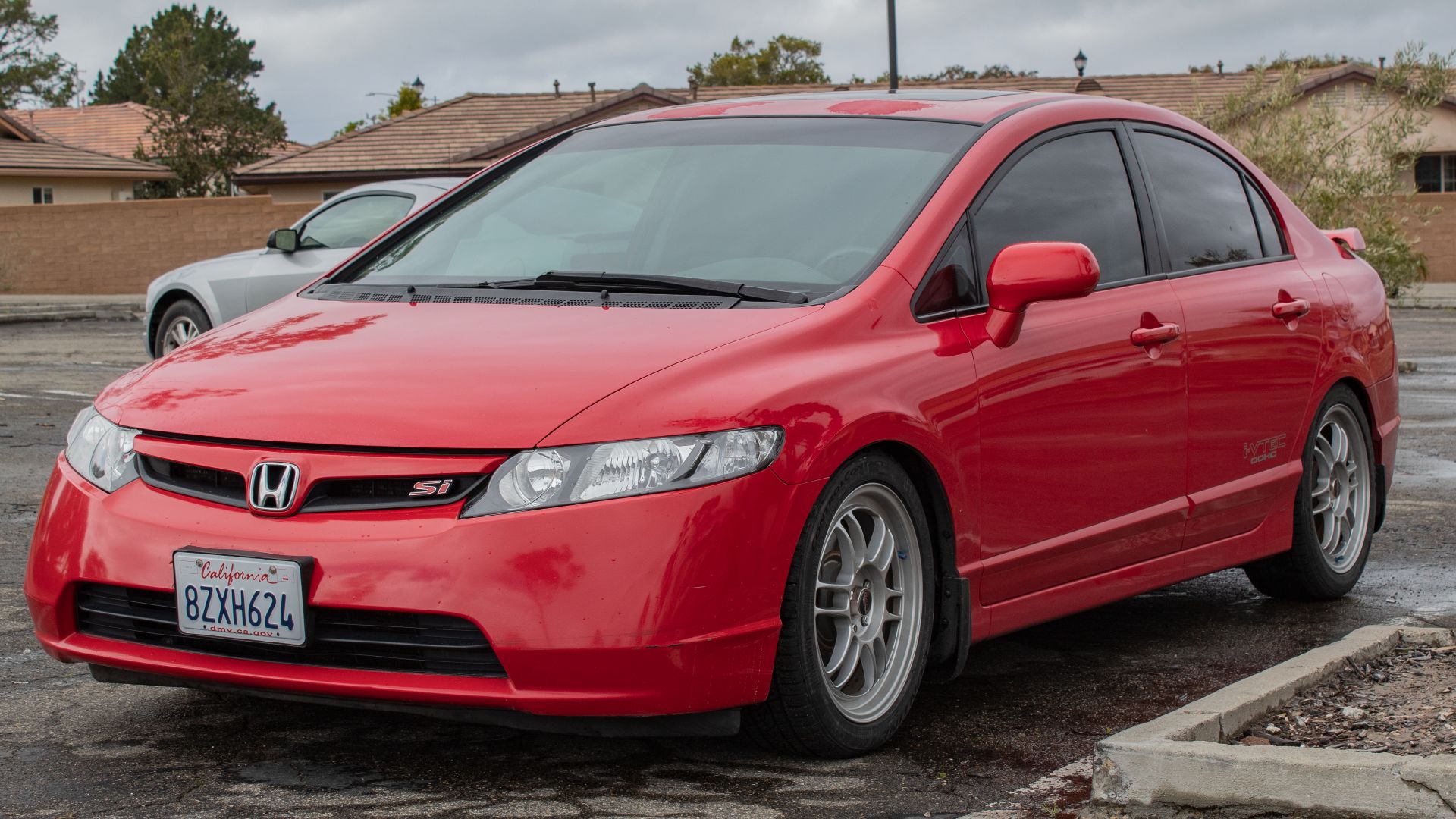 File:2007 Honda Civic Si Sedan in Rallye Red Front.png