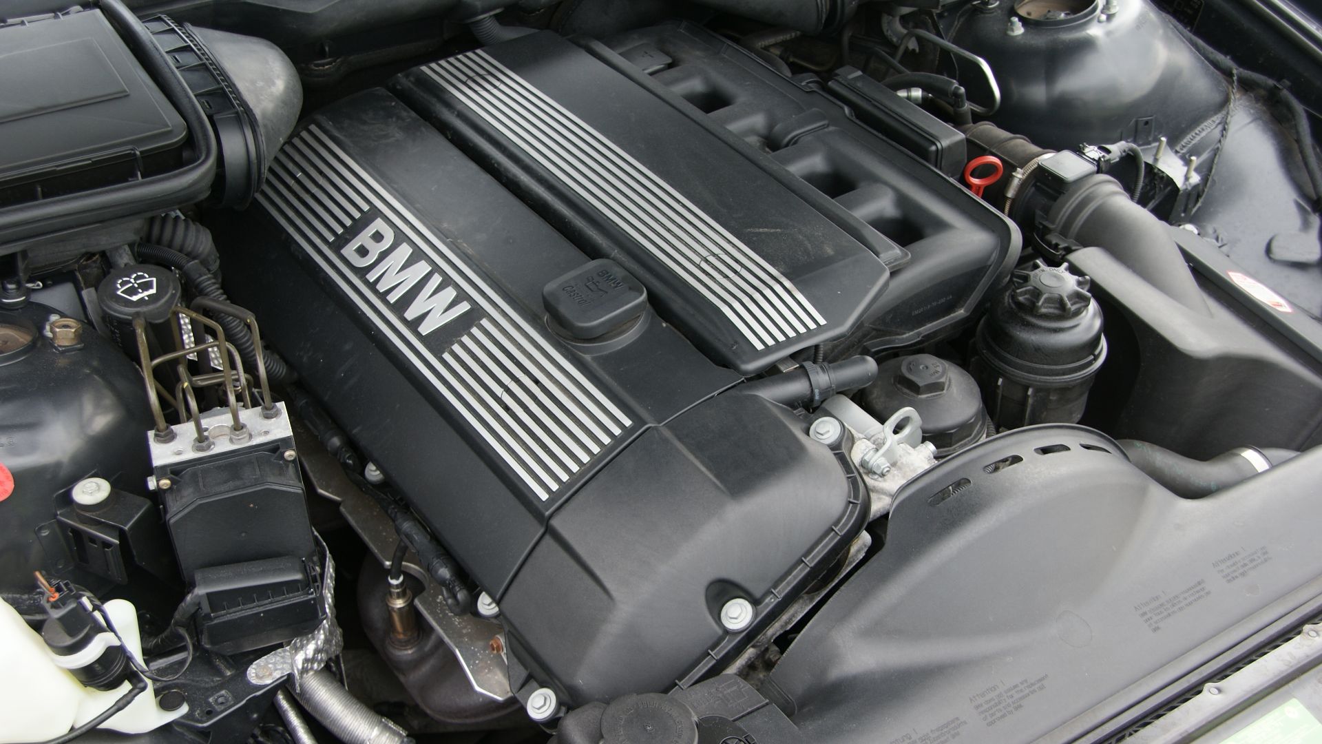 File:BMW M54B25 002.jpg