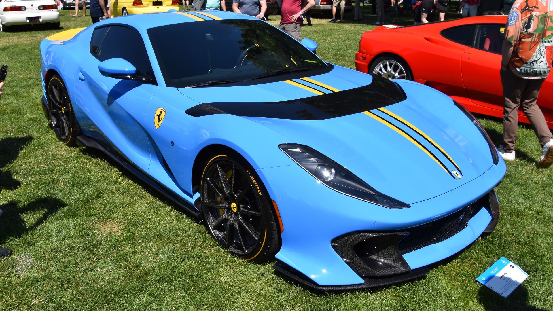 File:Ferrari 812 Competizione (2022) 01.jpg